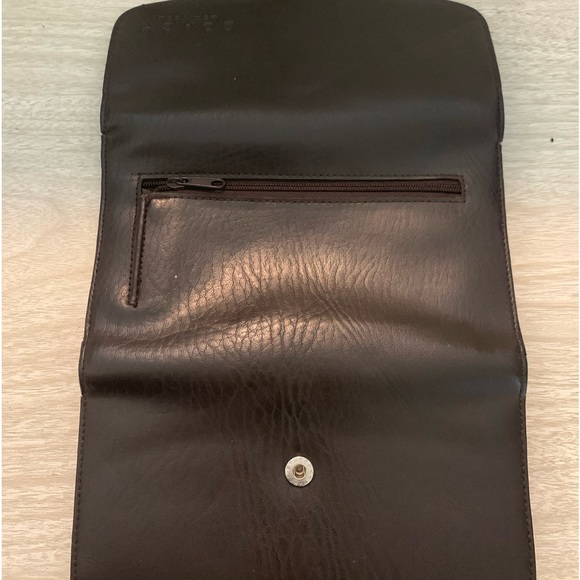 Coach Tri-fold Wallet - Picture 6 of 8